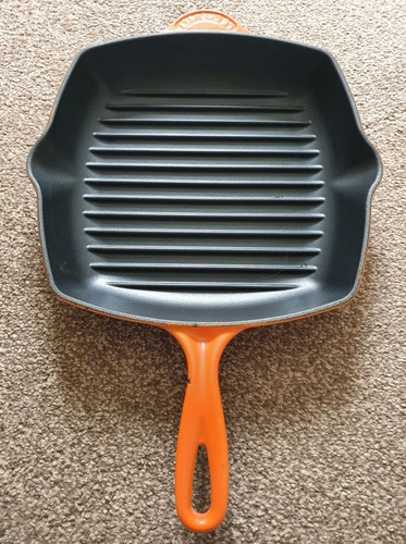 Creuset signature cast - le, iron