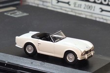 Triumph TR4 White 1965  - 1:76