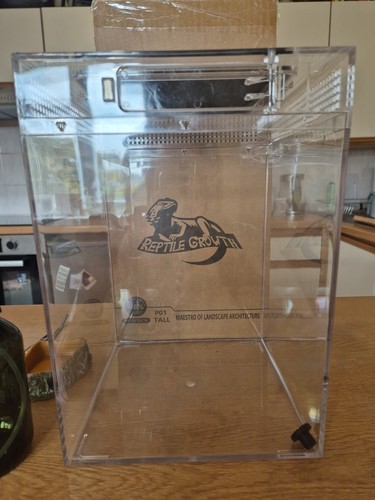 Reptile growth tall terrarium - growth,