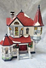 Department 56 Snow Village Queen Ann Victorian Lighted Building Wire Not Includ.