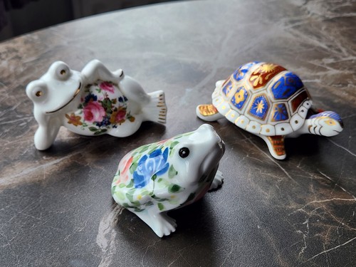 Tortoise trinket box and - , two