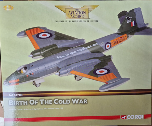 Corgi aviation aa34703 72 - corgi,