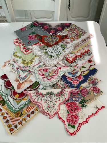 Vintage hankies lot - hankies,