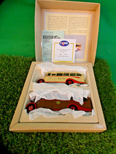 Corgi Classics 97075 Bedford OB Coach & AEC Regal - diecast model