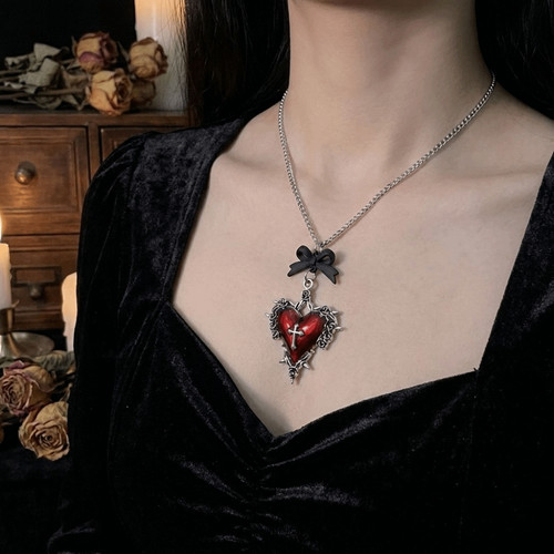 Stunning gothic cross heart - stunning,