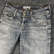 Levi’s 570 Straight Fit