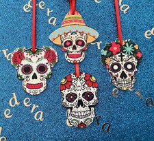 SET OF  4 HALLOWEEN  SKULLS  TREE DECORATIONS