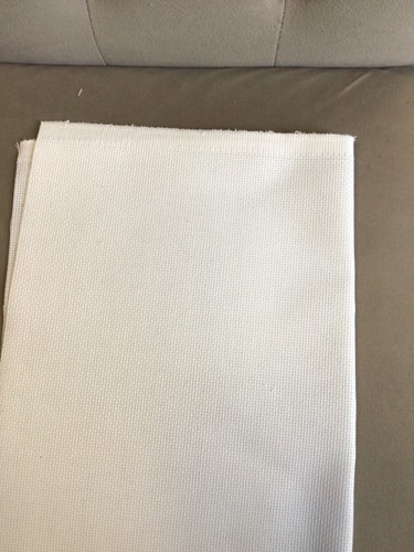 Count white coloured cotton - white,