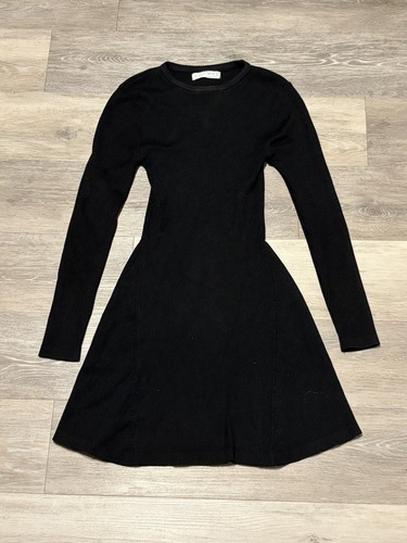 Black ribbed knit skater dress - black,