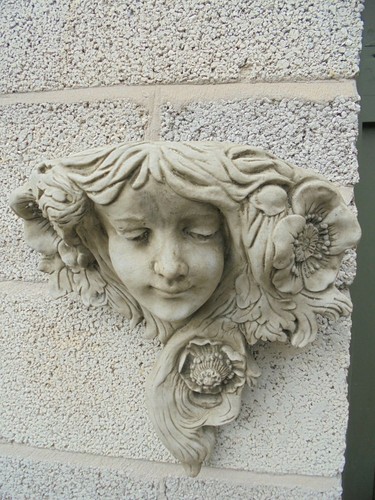 Poppy lady face wall planter - poppy,