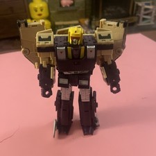 Hasbro Pulse Transformers Generations Legacy Series Leader Blitzwing 