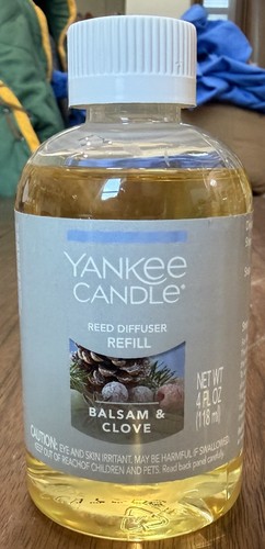 Yankee candle balsam clove - "balsam, clove"