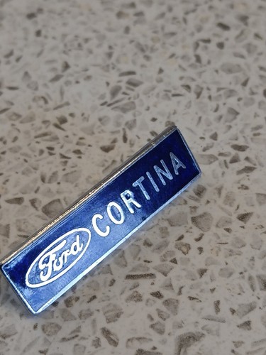 Vintage ford cortina - ford,