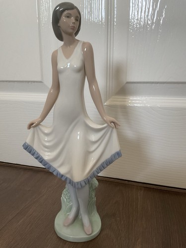Lladro nao pretty - pretty, pose