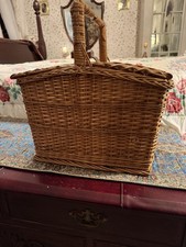 VTG Large Woven Wicker Picnic