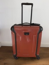 Tumi Vapor International