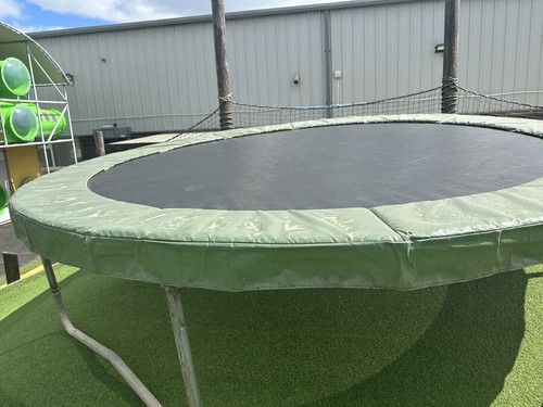 Trampoline - ft,