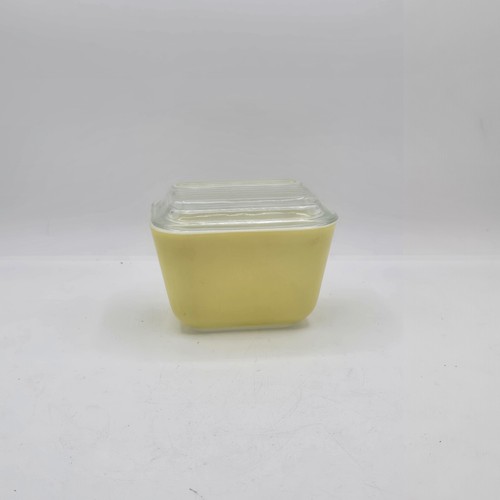 Vintage pyrex 501 - pyrex, yellow