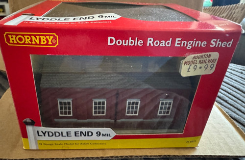 Gauge lyddle end building - end,
