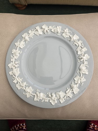 Wedgwood embossed queen ware - queen's,