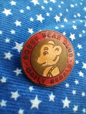 Vintage Daily Herald Bobby Bear Club Enamel Badge (A133)