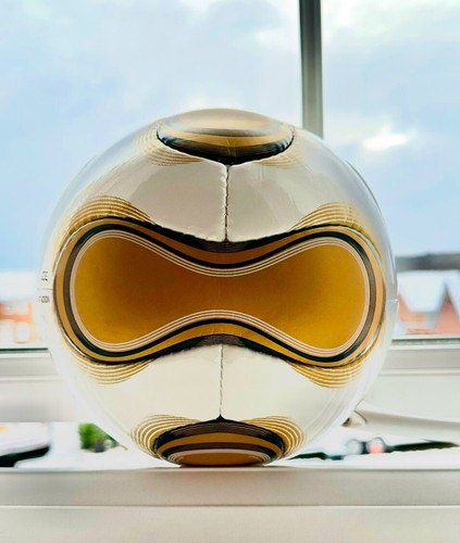 Teamgeist rare golden soccer - golden,