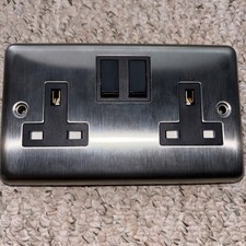 Volex 2 Gang 13A Switched Twin