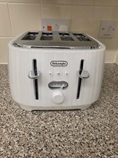 De'Longhi 4 Slice Toaster White Full Working Order USED Twice New Condition Box