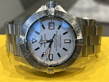 Rare 2011 Breitling Avenger