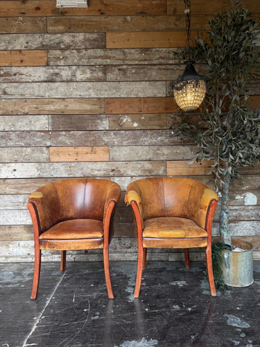 Pair worn dutch - dutch, tub
