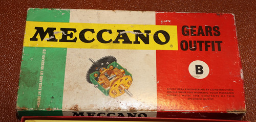 Meccano gears outfit - outfit, exc