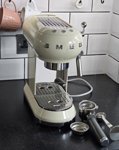 Smeg ecf01 espresso coffee - smeg,