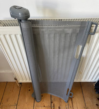 Autolock Retractable Stair Gate - includes instructions and spare fixings