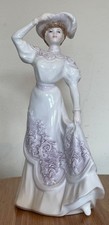 COALPORT Figurine - Chantilly