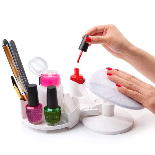 Nail stand hand - hand, rest