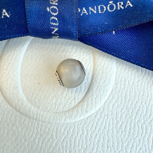 Authentic pandora essence - pandora,