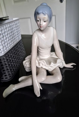 Vintage ballerina figurine - vintage,