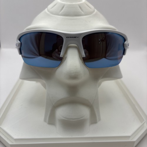 Genuine oakley youth small - oakley,