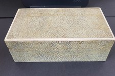 VINTAGE ART DECO SHAGREEN CIGARETTE BOX, SATINWOOD LINED, 18 x 10.2 x 6cm