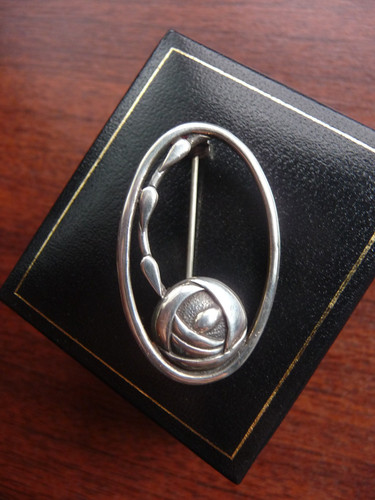 Rennie macintosh style oval - macintosh,