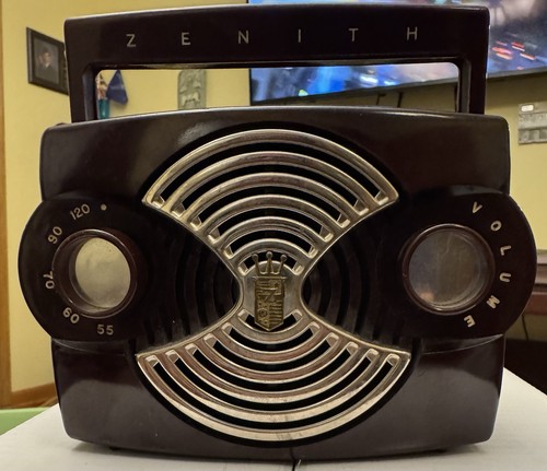 Zenith vintage tube radio - tube,