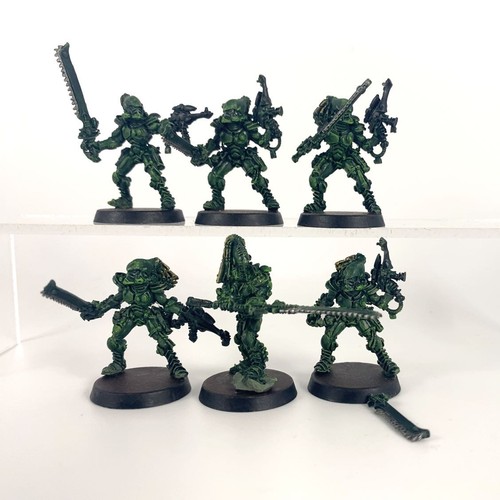 Striking resin scorpions - x6,