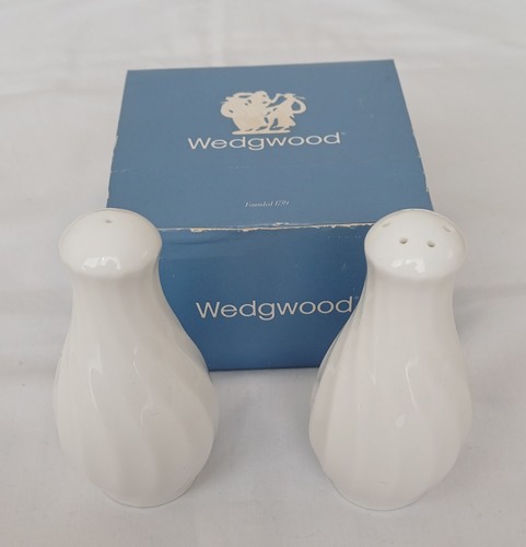 Wedgwood candlelight salt - wedgwood,
