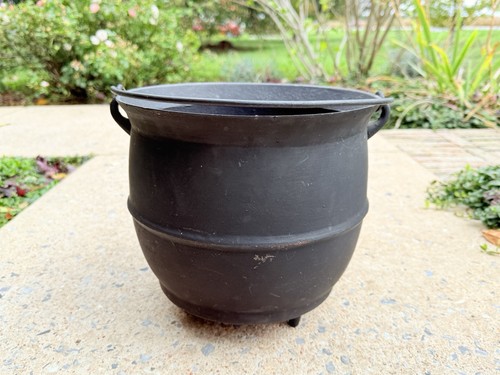 Cast iron bean - bean, pot