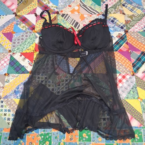 Fredericks hollywood - of,