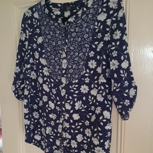 Isle essentials floral top - essentials,