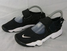 Nike Air Rifts Black and White