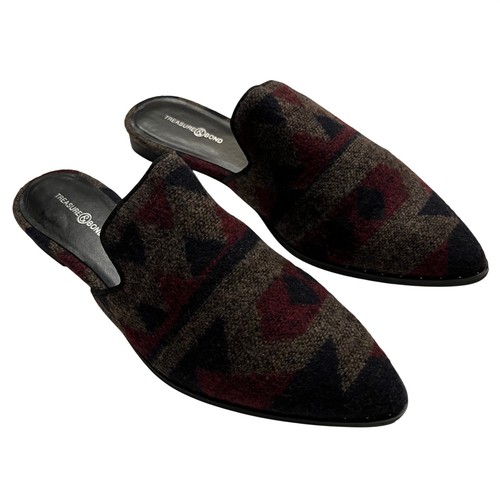 Treasure bond pointed toe - &,