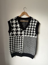 Primark Women’s Black And White Sweater Vest size 10/12