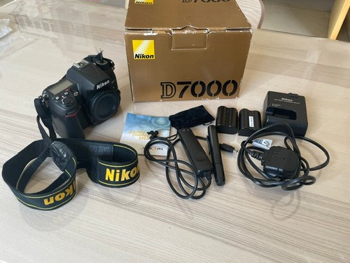 Nikon d7000 2mp dslr - d7000,